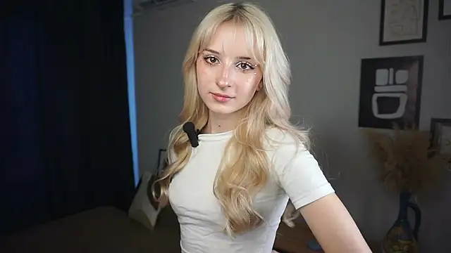 FridaAaberg online show from 09.22.25