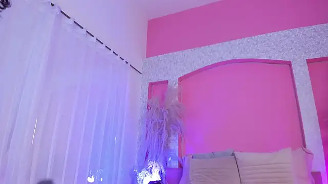 Peytonn Monroe online show from 04.09.26