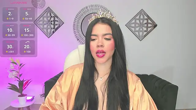 Snapshot of Mila_blaze chatting on 10.06.25 Mila blaze online show from 10.06.25