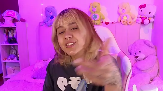 NekoWaifu online show from 03.06.26