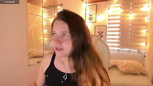 Snapshot of sophiee09_ chatting on 03.24.26 sophiee09 online show from 03.24.26