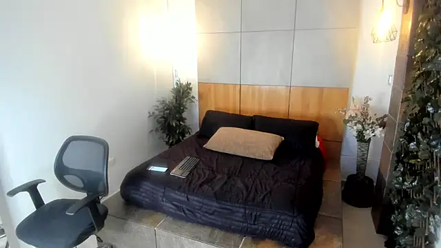 Snapshot of JacobDraven chatting on 11.20.25 JacobDraven online show from 11.20.25