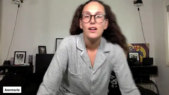 Snapshot of annmarieferrara chatting on 09.26.25 annmarieferrara online show from 09.26.25