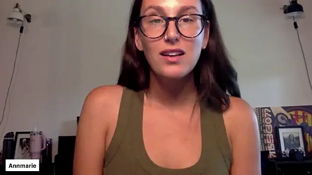 Snapshot of annmarieferrara chatting on 10.13.25 annmarieferrara online show from 10.13.25