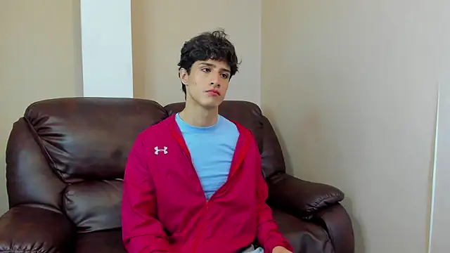 Snapshot of Xam_Collen chatting on 12.16.25 Xam Collen online show from 12.16.25