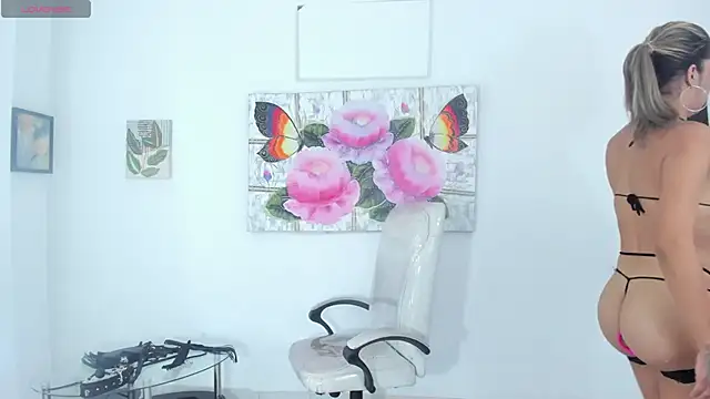 Snapshot of barbie_ds chatting on 11.14.25 barbie ds online show from 11.14.25