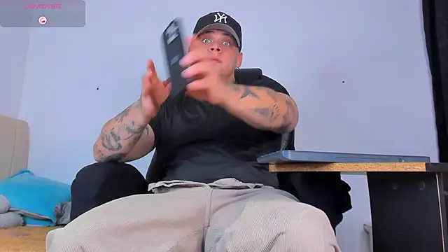 denis munera online show from 10.03.25