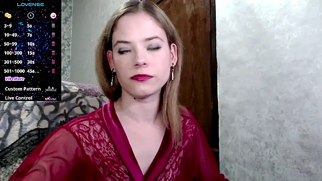 Snapshot of Kate__Loves chatting on 11.02.25 Kate Loves online show from 11.02.25