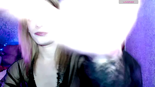 Kate  Loves online show from 04.21.26