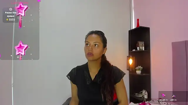 HoollyHendrix online show from 10.09.25