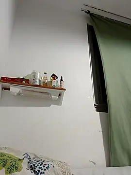 Snapshot of Mikaaa97 chatting on 10.24.25 Mikaaa97 online show from 10.24.25