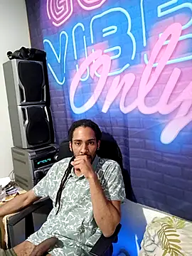 Snapshot of Mikaaa97 chatting on 02.13.26 Mikaaa97 online show from 02.13.26