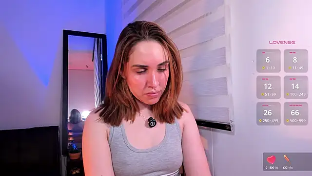 SarahCastillo  online show from 09.22.25