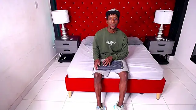 SkylerBigxxx online show from 10.18.25