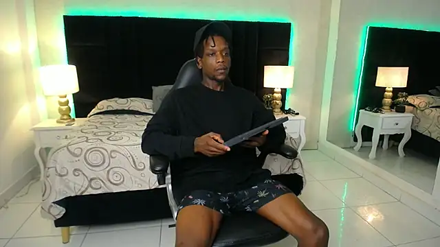 SkylerBigxxx online show from 06.13.26