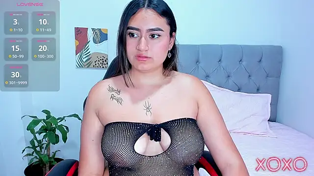 mia hajar333 online show from 12.19.25