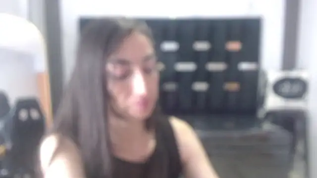 Snapshot of Maily_a_ chatting on 10.09.25 Maily a online show from 10.09.25