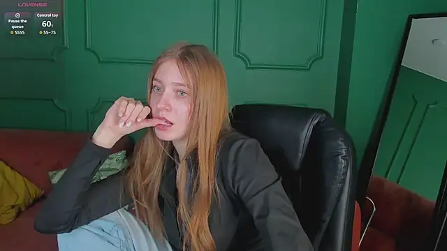 TinnyTiana online show from 03.10.26