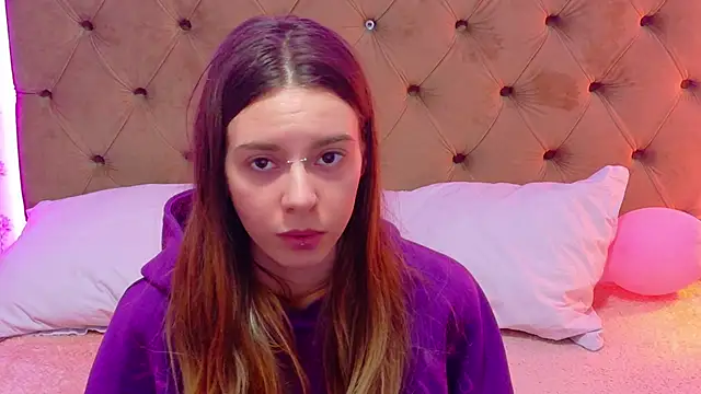 CoraVex online show from 04.04.26