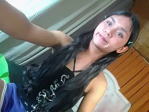 Snapshot of sweet_athena chatting on 03.15.26 sweet athena online show from 03.15.26