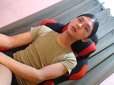 Snapshot of sweet_athena chatting on 04.06.26 sweet athena online show from 04.06.26