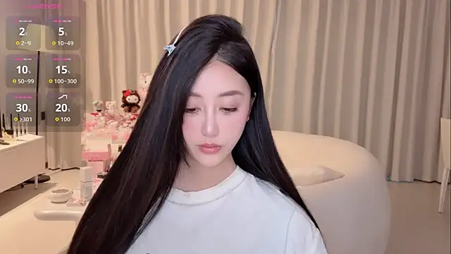 Snapshot of Melody-11 chatting on 10.04.25 Melody-11 online show from 10.04.25