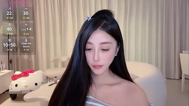 Snapshot of Melody-11 chatting on 11.22.25 Melody-11 online show from 11.22.25