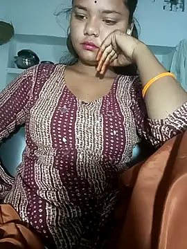 Snapshot of Hot_Shredha chatting on 10.21.25 Hot Shredha online show from 10.21.25