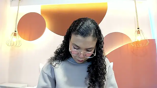 SweetStarr  online show from 09.23.25