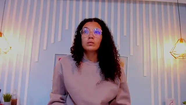 SweetStarr  online show from 10.10.25