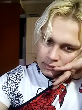 Snapshot of MargoShein chatting on 10.17.25 MargoShein online show from 10.17.25