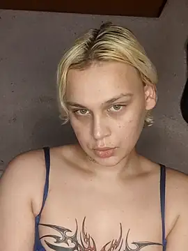 Snapshot of MargoShein chatting on 10.27.25 MargoShein online show from 10.27.25