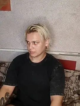 Snapshot of MargoShein chatting on 10.30.25 MargoShein online show from 10.30.25