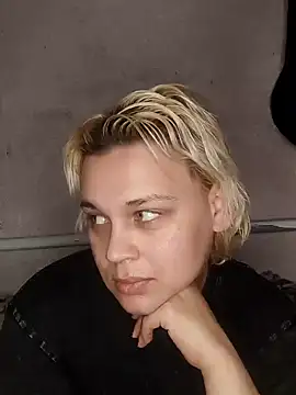 Snapshot of MargoShein chatting on 11.10.25 MargoShein online show from 11.10.25