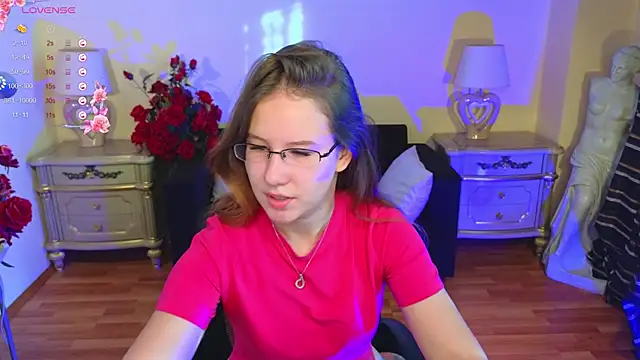 Lisa Roses online show from 10.07.25