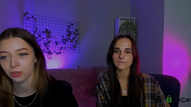 ariana ross7 online show from 09.20.25