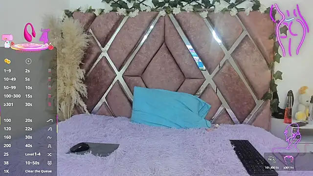 Snapshot of Flufi_740 chatting on 09.24.25 Flufi 740 online show from 09.24.25