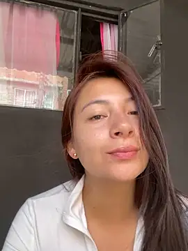 Snapshot of Karlee_Grey1 chatting on 09.28.25 Karlee Grey1 online show from 09.28.25