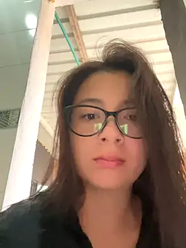 Snapshot of Karlee_Grey1 chatting on 10.16.25 Karlee Grey1 online show from 10.16.25