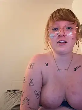 Snapshot of roxybliss3 chatting on 06.16.26 roxybliss3 online show from 06.16.26