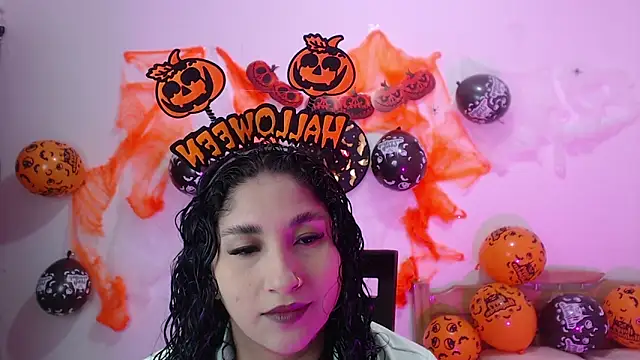 Gia Dior online show from 10.10.25