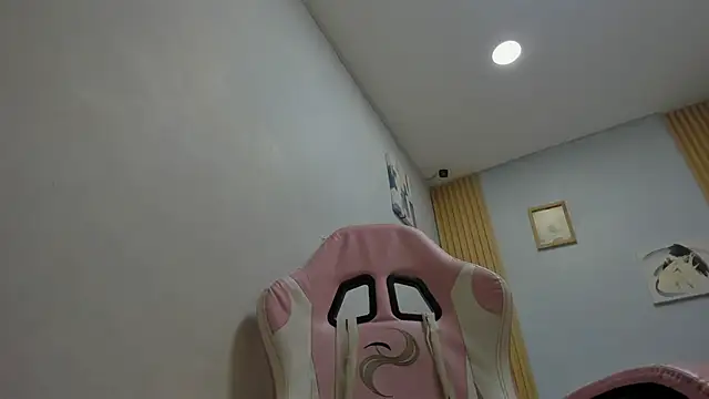 Snapshot of Dakota_x18 chatting on 02.10.26 Dakota x18 online show from 02.10.26