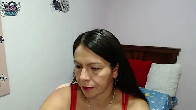 Snapshot of camilavargas_ chatting on 06.23.26 camilavargas online show from 06.23.26