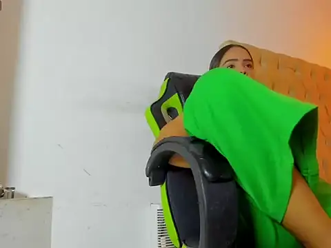 Naomis 35 online show from 10.15.25