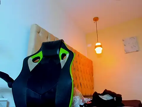 Naomis 35 online show from 10.23.25