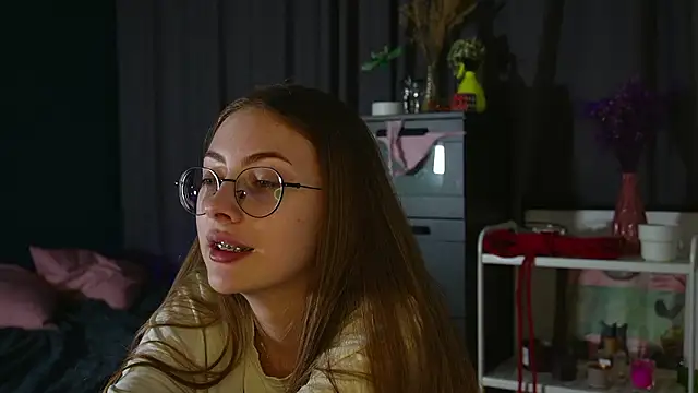 Snapshot of blissence chatting on 02.21.26 blissence online show from 02.21.26