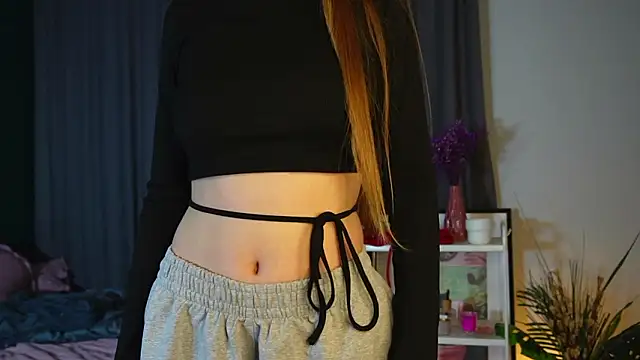 Snapshot of blissence chatting on 02.23.26 blissence online show from 02.23.26