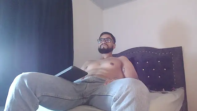 Chrys harris77 online show from 04.14.26