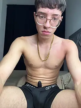 Snapshot of arthurdavies chatting on 11.15.25 arthurdavies online show from 11.15.25