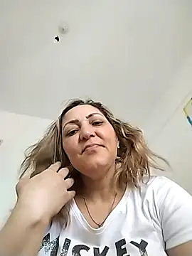 Lunita86 online show from 12.05.25